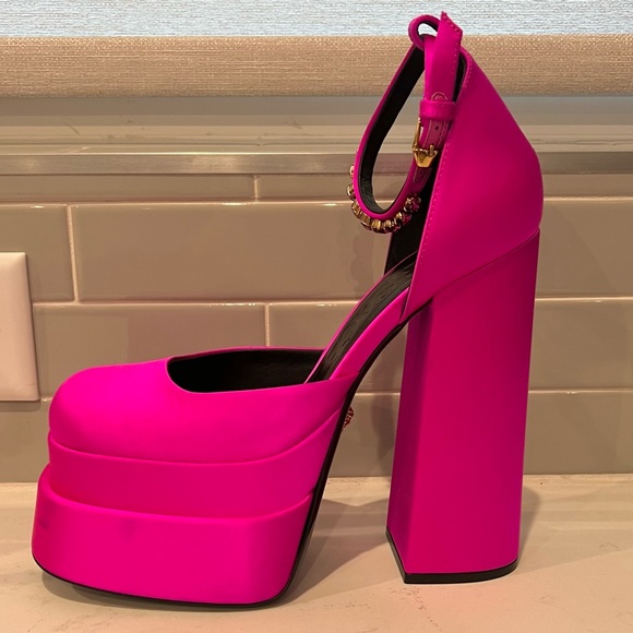 Versace Fuchsia Aevitas Single Platform Pumps - Picture 9 of 14